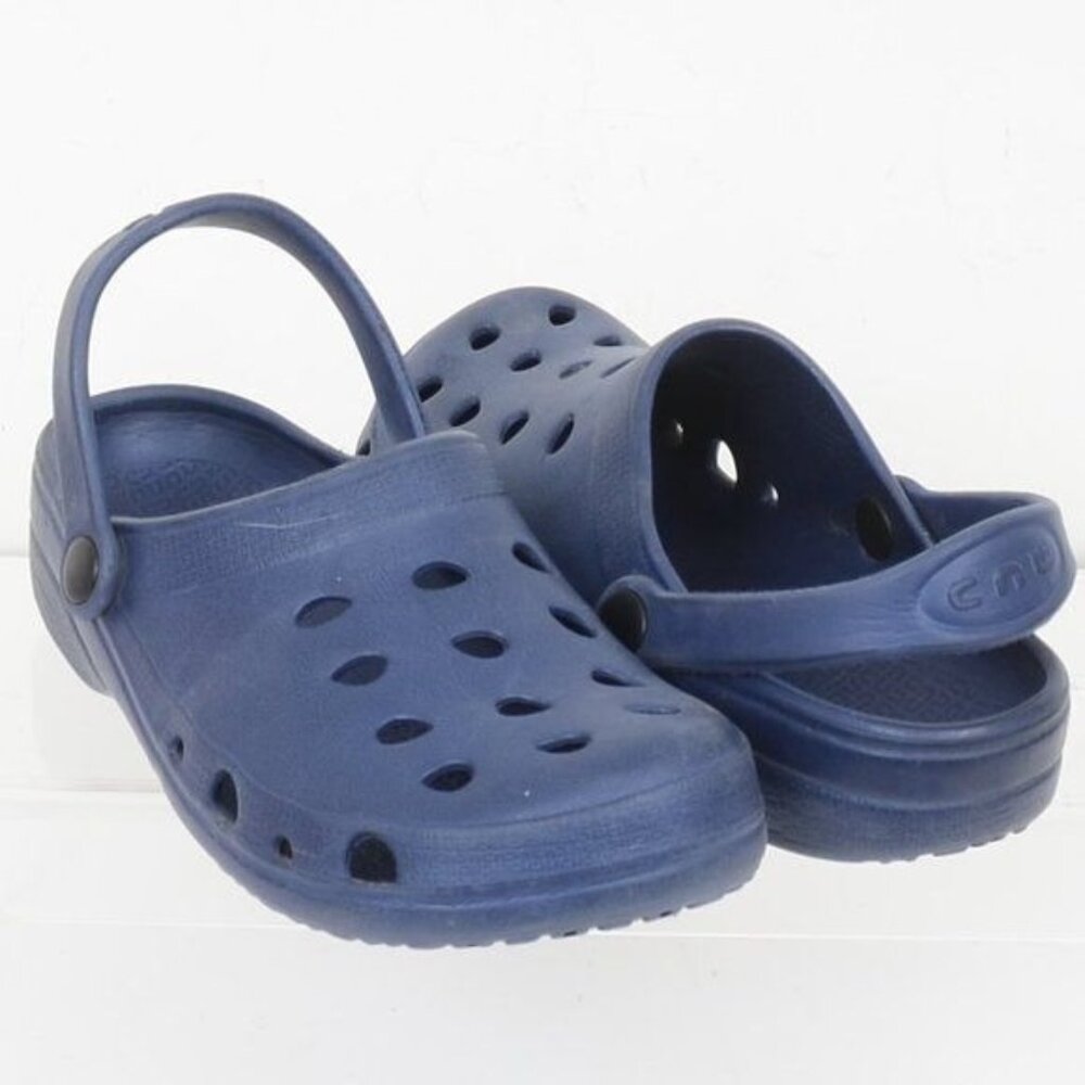 Crocs‎ Women's 6 Classic Navy Blue Shoe Clogs Slingback Water-friendly Beach